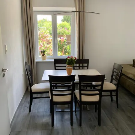 Kayas Apartment Günzburg