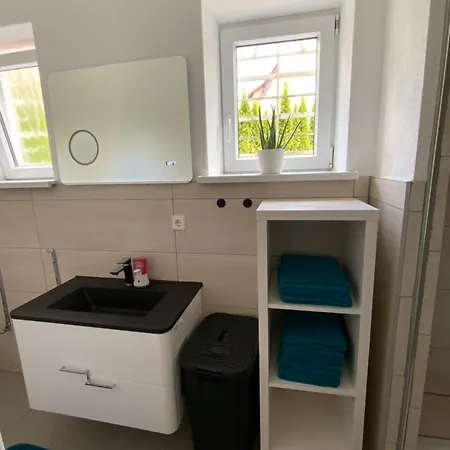 Kayas Γκούνζμπουργκ